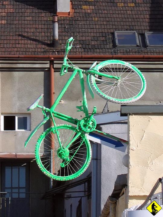 foto 056a.jpg - W sumie to nie wiem ile km wyszlo (ale czy to ma znaczenie?). Szkoda, że nie było więcej terenu, ale co tu dużo pisać... trudno, wariant asekuracyjny. Jeszcze cały nowy sezon przez nami. Ten wypad i tak nie był planowany, a z drugiej strony bardzo szkoda było by zmarnować taką podogę na siedzenie w domu.  KONIEC